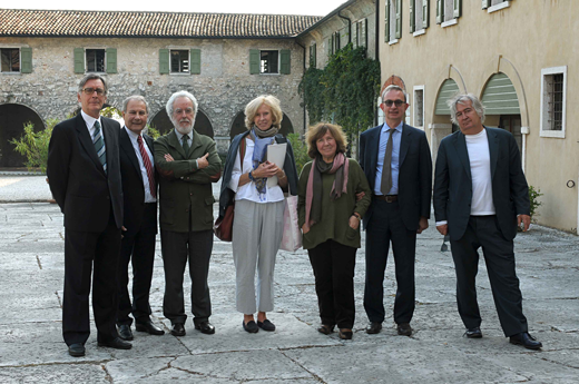 da sinistra: Mario Isnenghi, Sandro Boscaini, Aberto Passi, Isabella Bossi Fedrigotti, Svetlana Alexievich, Marco Vigevani e Umberto Contarello da sinistra: Mario Isnenghi, Sandro Boscaini, Aberto Passi, Isabella Bossi Fedrigotti, Svetlana Alexievich, Marco Vigevani e Umberto Contarello
