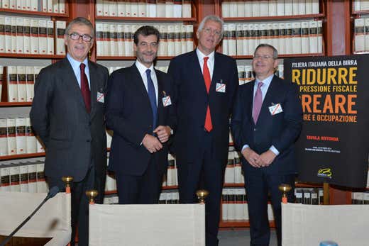 da sinistra: Mario Resca, Mario Guidi, Alberto Frausin e Lino Enrico Stoppani da sinistra: Mario Resca, Mario Guidi, Alberto Frausin e Lino Enrico Stoppani