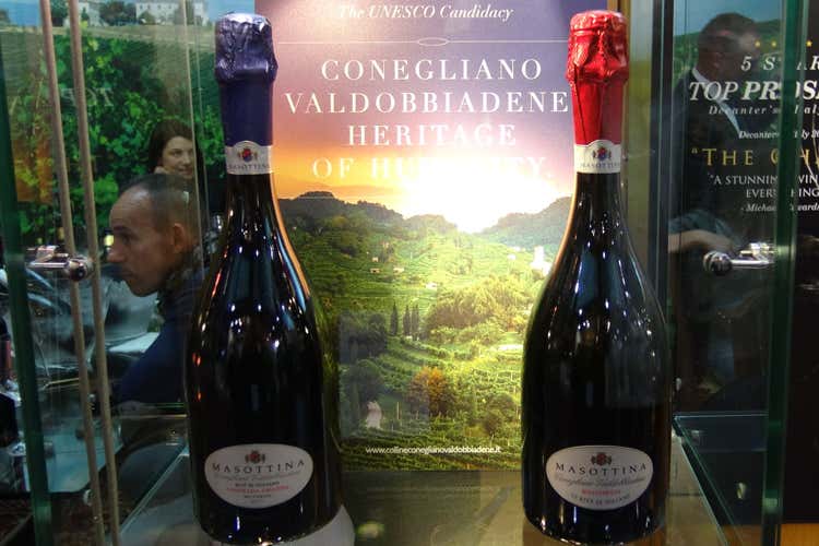 Masottina, eccellenza del Rive di Ogliano Simbolo della nuova immagine aziendale Masottina, eccellenza del Rive di Ogliano Simbolo della nuova immagine aziendale