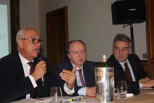 da sinistra: Massimo D'Aiuto, Enzo Vizzari e Marco Zanoni da sinistra: Massimo D'Aiuto, Enzo Vizzari e Marco Zanoni