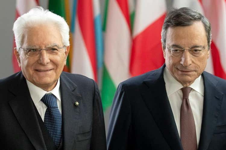 Mattarella si affida Draghi Un Governo tecnico contro il caos