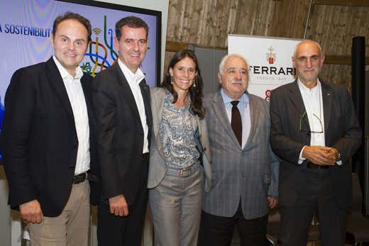 da sinistra: Matteo, Marcello e Camilla Lunelli, Attilio Scienza e Silvio Barbero da sinistra: Matteo, Marcello e Camilla Lunelli, Attilio Scienza e Silvio Barbero