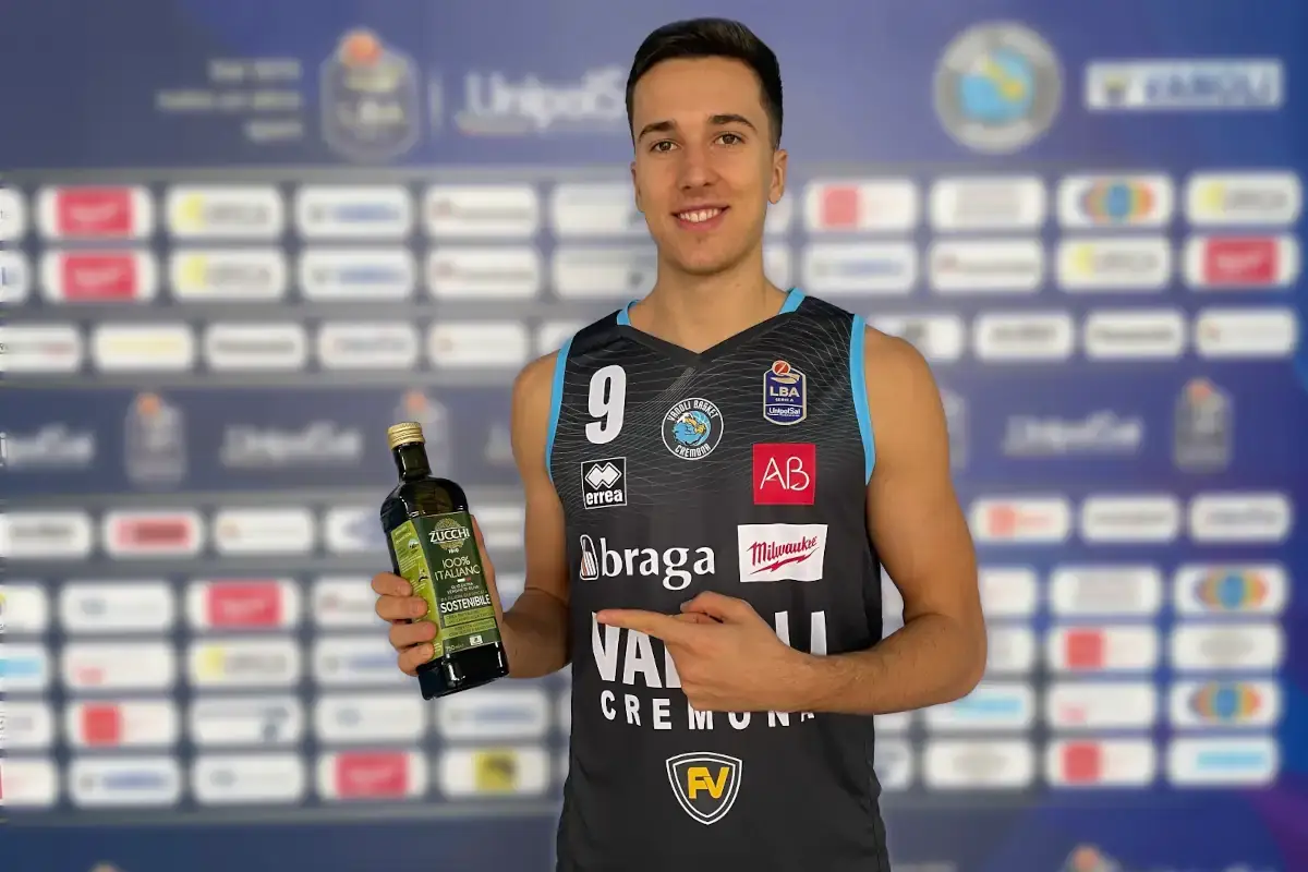 Matteo Spagnolo Olio Zucchi sponsor di Vanoli Basket Cremona per la stagione 2021/22