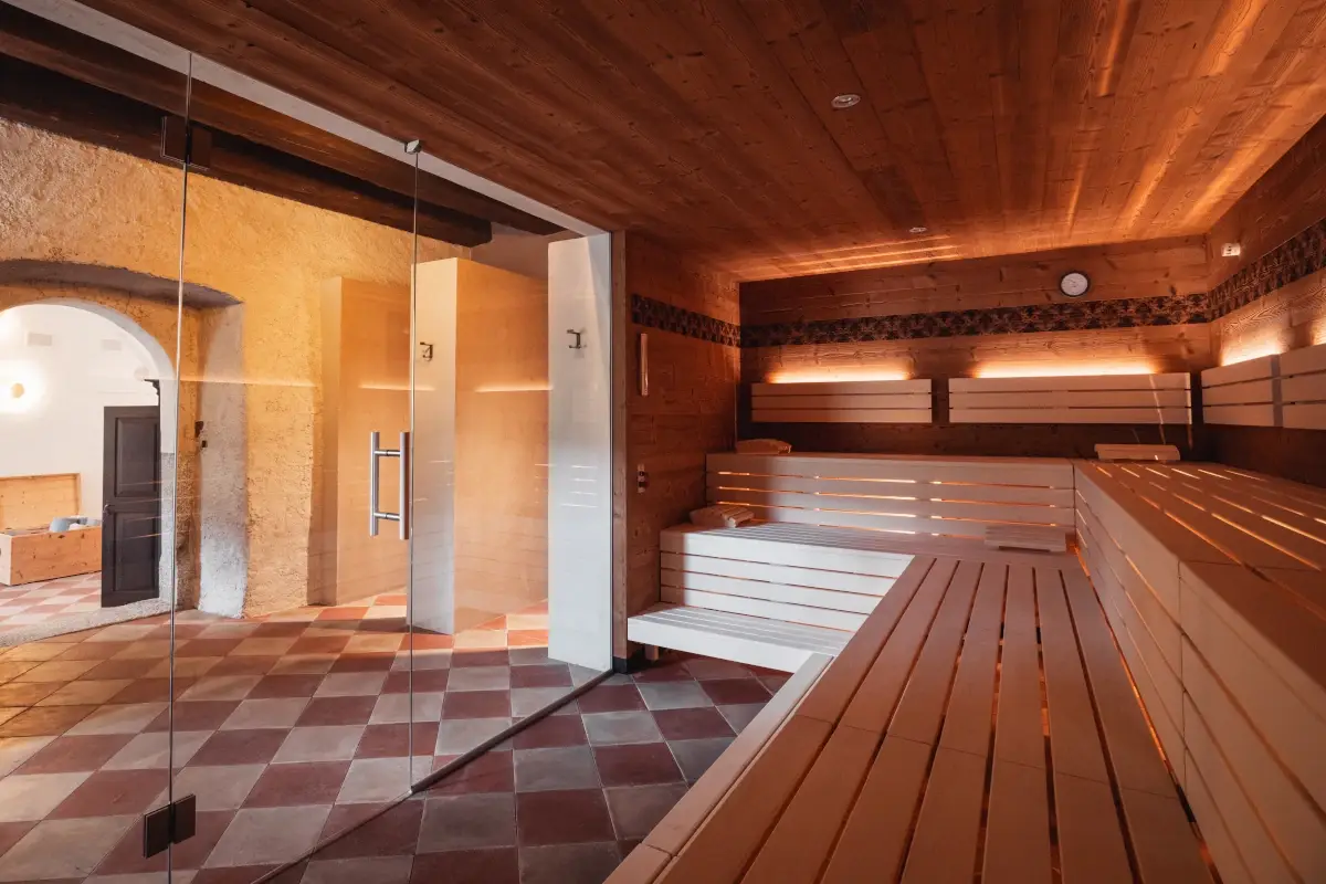 Maurn - Sauna - Foto di Fabian Leitner A Castel Maurn la favola della Val Pusteria in autunno