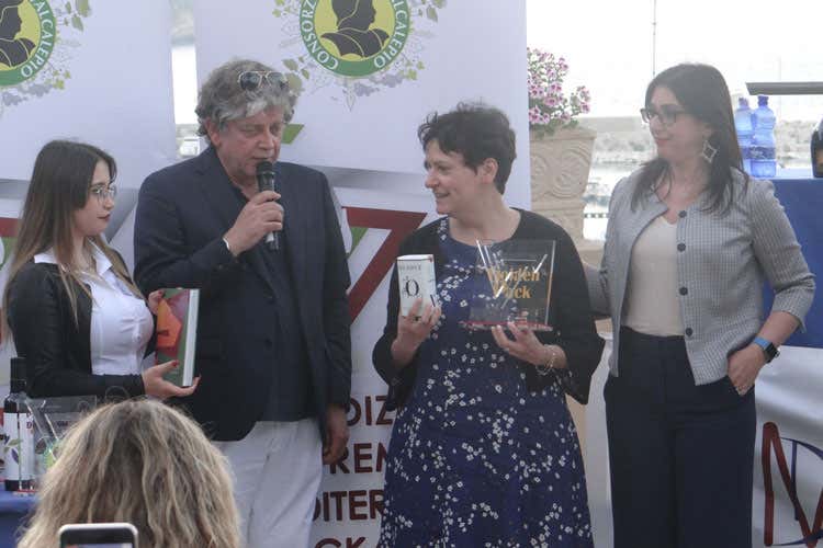 (Mediterraneo Packaging, 6ª edizione Premiate Piovesan (vino) e Scirocco (olio)) (Mediterraneo Packaging, 6ª edizione Premiate Piovesan (vino) e Scirocco (olio))