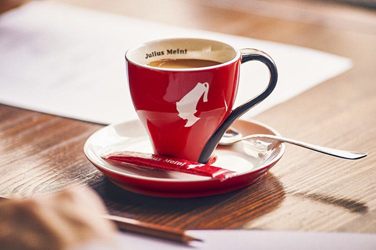 L'1 ottobre si celebra la giornata internazionale del caffè (Meet with a poem Julius Meinl e il fascino del caffè)