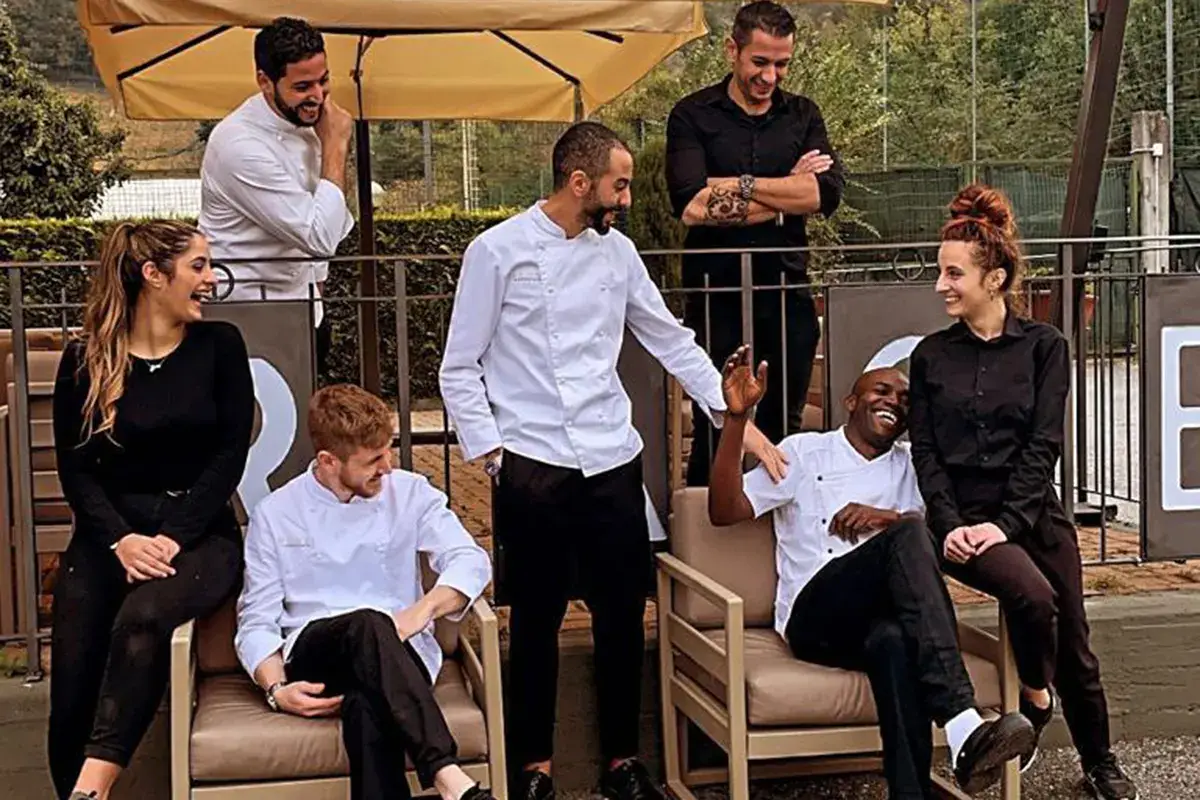 Lo staff del ristorante Casa Pautasso, nel menu natalizio sapori marocchini