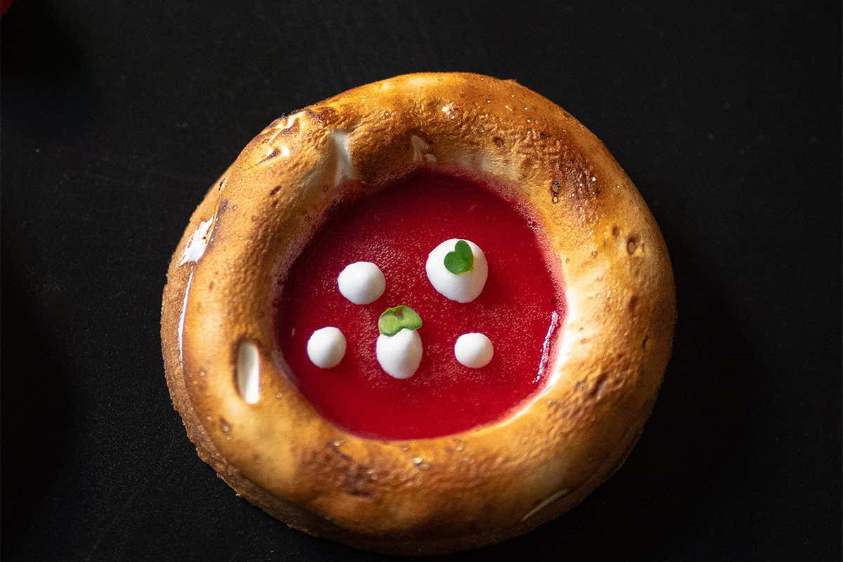 Per un'occasione speciale, il salotto si trasforma in un ristorante di alto livello