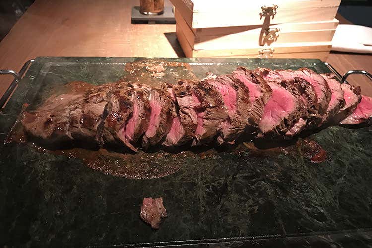 Uno dei piatti di carne (Menu a base di carne e whiskey Filetteria Italiana osa e convince)