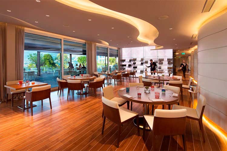 Menu creati ad hoc, relax e concerti La magia delle feste al The View Lugano