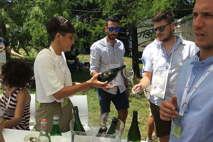 Metodo Franciacorta e cucina d'autore Abbinamenti da festival con 54 produttori Metodo Franciacorta e cucina d'autore Abbinamenti da festival con 54 produttori