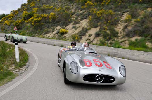 http://www.mercedes-benz.it/content/italy/mpc/mpc_italy_website/it/home_mpc/passengercars.html