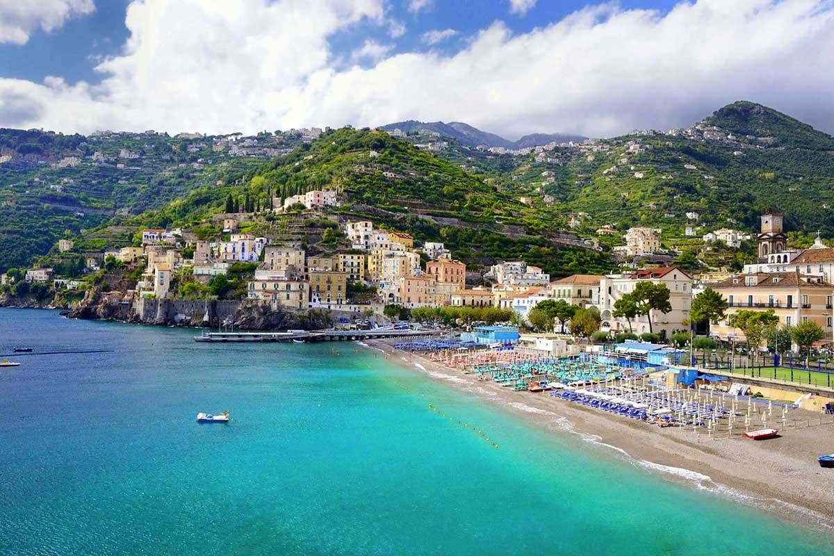 La localit&agrave; di Minori Sulla spiaggia di Minori &egrave; tempo della Notte del Panettone