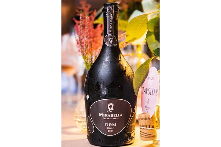 DØM Rosé Franciacorta Dosaggio Zero Riserva (Mirabella, 40 anni in Franciacorta Per il brindisi il nuovo DØM Rosé)