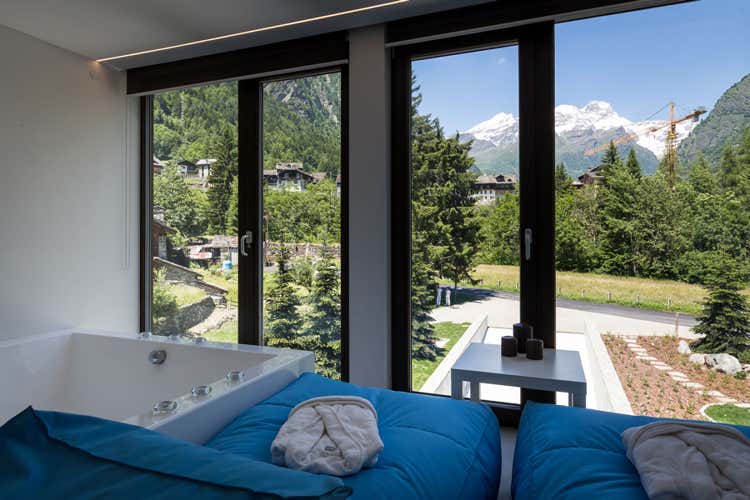 Mirtillo Rosso si affida Victoire Gouloubi Mirtillo Rosso si affida Victoire Gouloubi