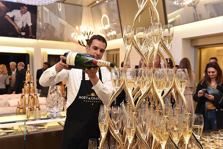 (Moët&Chandon festeggia Impérial Champagne icona di gusto e esclusività)