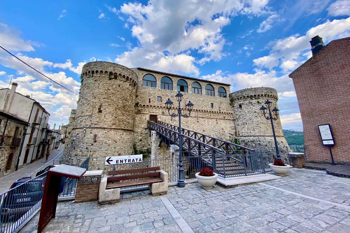 Spiagge dorate, borghi pittoreschi e tradizioni: l'estate magica del Molise