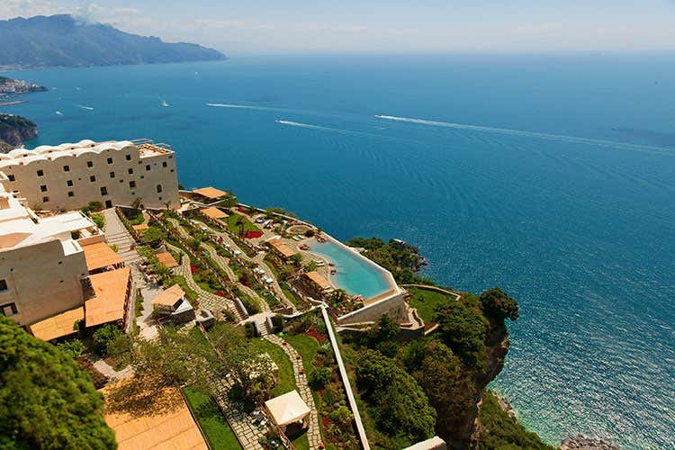(Monastero Santa Rosa, la nuova stagione Stella Michelin e successi internazionali)