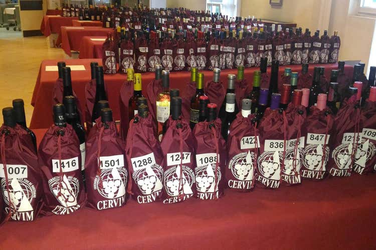 (Mondial des Vins Extrêmes Italiana la miglior azienda under 35) (Mondial des Vins Extrêmes Italiana la miglior azienda under 35)
