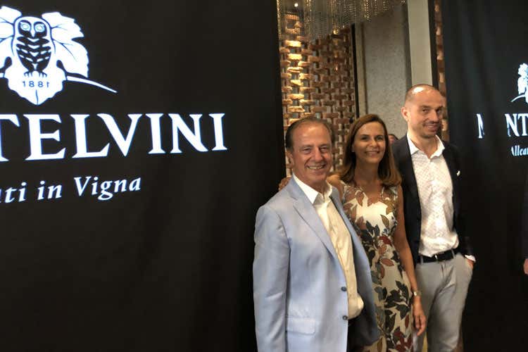 Armando, Sara e Alberto Serena (Montelvini punta su un Prosecco zen Export a 37%, Giappone primo mercato) Armando, Sara e Alberto Serena (Montelvini punta su un Prosecco zen Export a 37%, Giappone primo mercato)