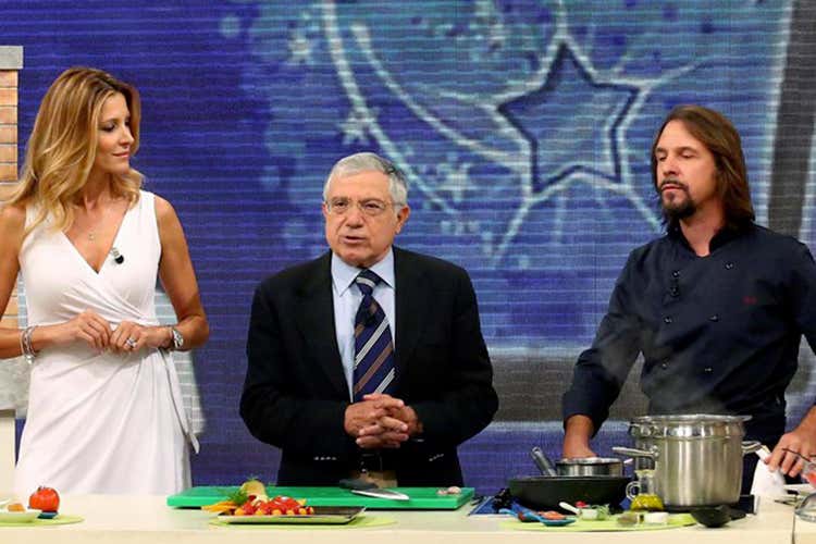 Pietro Migliaccio (Morto Pietro Migliaccio Nutrizionista divulgatore e volto tv) Pietro Migliaccio (Morto Pietro Migliaccio Nutrizionista divulgatore e volto tv)