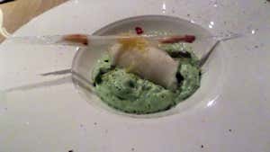 Spuma di basilico di &ldquo;Pr&agrave;&rdquo;, con sorbetto al limone della Riviera e liquirizia