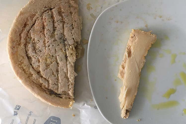 Stracchino di capra - Freschi o stagionati, ma sempre bio I formaggi della Tenuta Manchi Stracchino di capra - Freschi o stagionati, ma sempre bio I formaggi della Tenuta Manchi