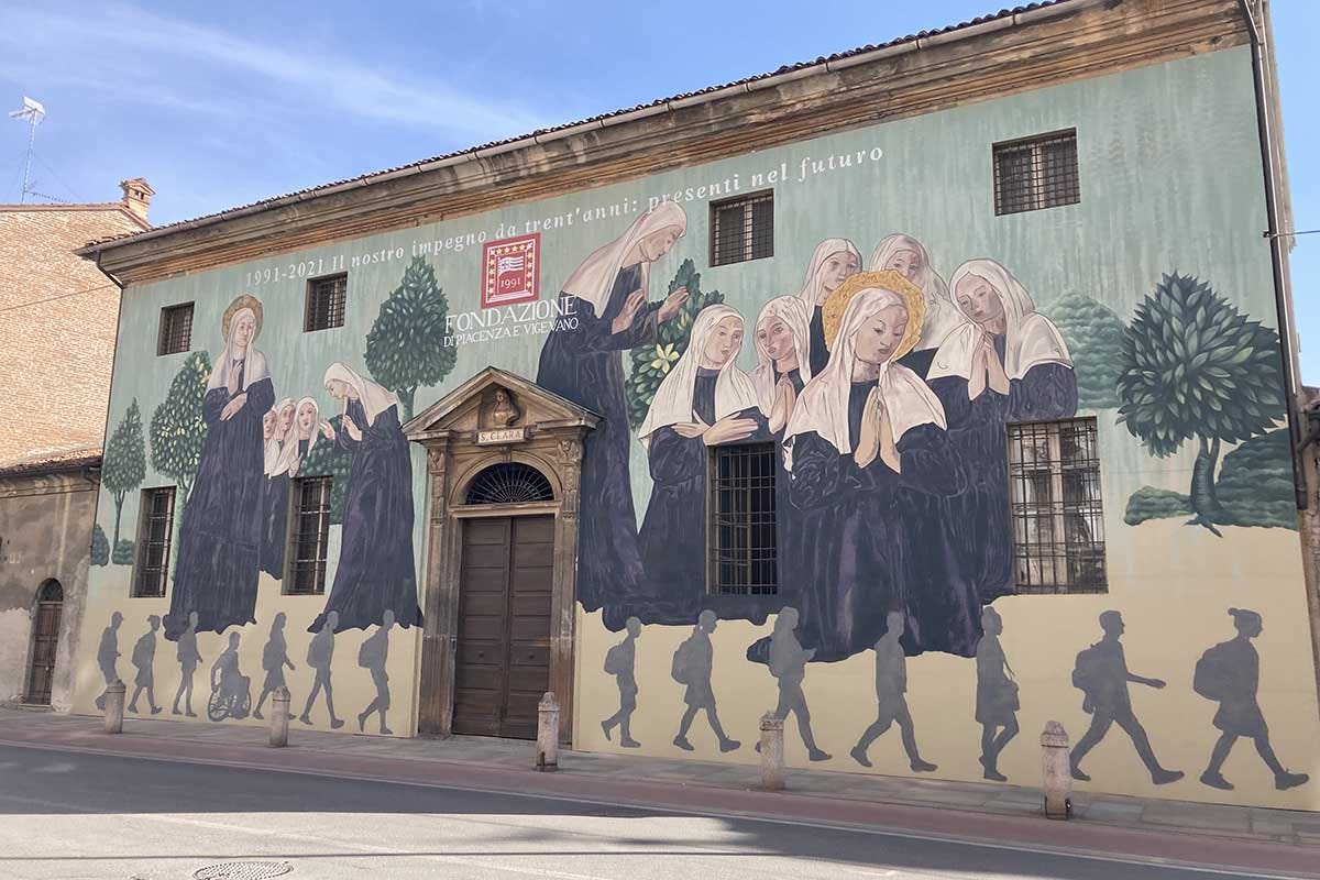 Murales a Piacenza, foto di Daniela Tansini, credit Visit Emilia Ma come bello andare in giro per i “Banksy emiliani”
