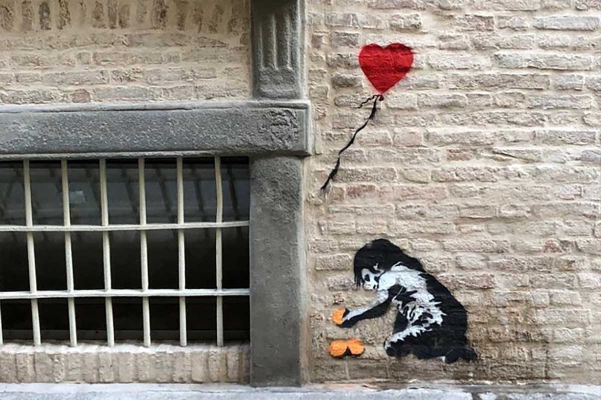 Murales forse attribuibile a Banksy, credit Fondazione Archivio Antonio Ligabue di Parma  Ma come bello andare in giro per i “Banksy emiliani”