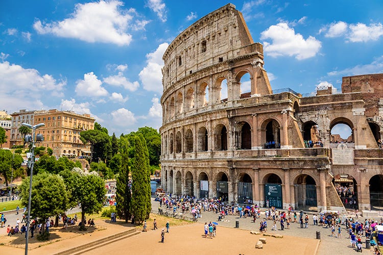 Il Colosseo, il monumento più gettonato in Italia (Musei, i visitatori non crescono Ma Franceschini: «Soddisfatti»)