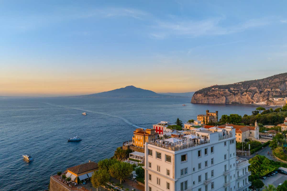 Hotel Mediterraneo: l'offerta gastronomica si amplia con Terrazza Mediterranea