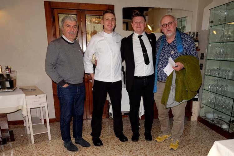 La prima confraternita in Italia dedicata a un elemento centrale nella cucina in generale - Nasce la Confraternita del Grasso La prima dedicata in Italia La prima confraternita in Italia dedicata a un elemento centrale nella cucina in generale - Nasce la Confraternita del Grasso La prima dedicata in Italia