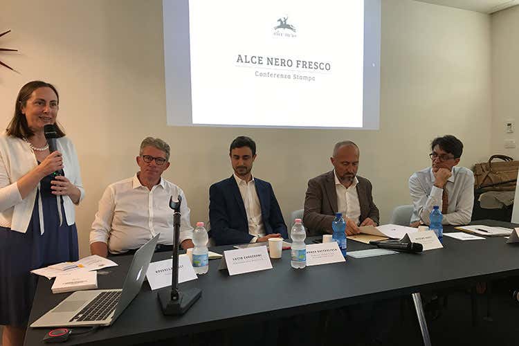Nasce la joint venture Alce Nero Fresco Prodotti bio per le esigenze del mercato Nasce la joint venture Alce Nero Fresco Prodotti bio per le esigenze del mercato