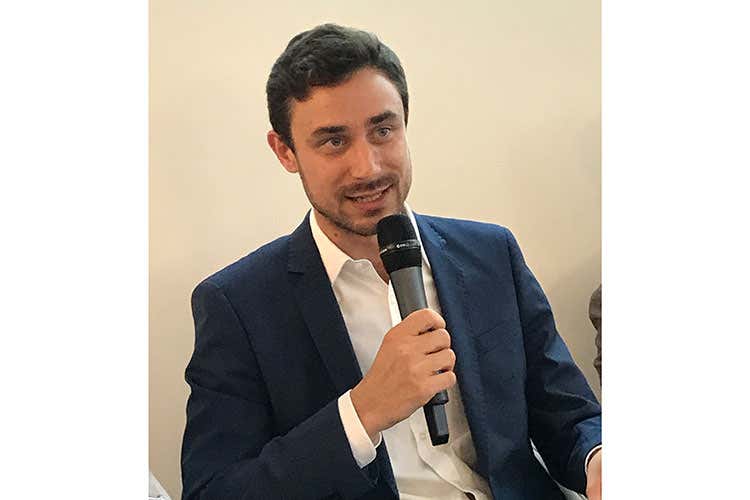 Nasce la joint venture Alce Nero Fresco Prodotti bio per le esigenze del mercato Nasce la joint venture Alce Nero Fresco Prodotti bio per le esigenze del mercato