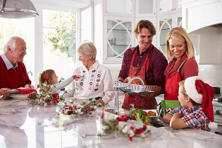 (Un Natale da 4,8 miliardi di euro tra ricette della nonna e Fai da te) (Un Natale da 4,8 miliardi di euro tra ricette della nonna e Fai da te)