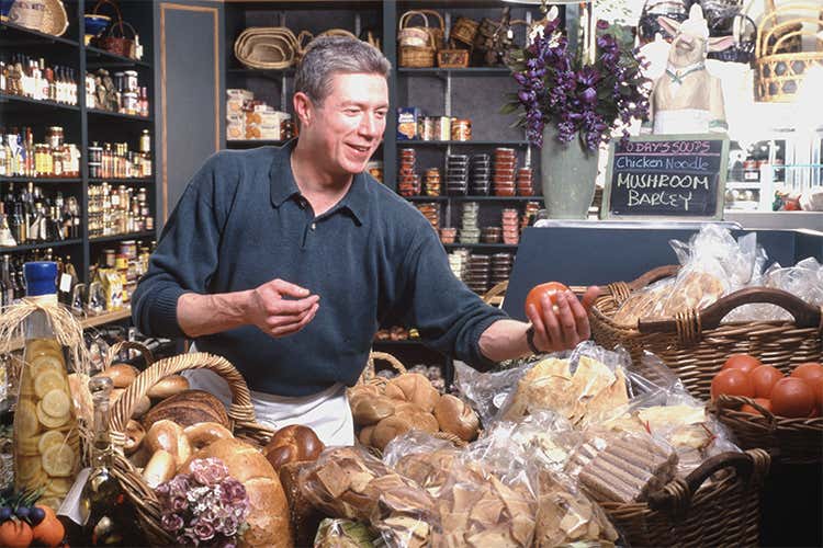 Negozi alimentari nei centri storici Il Comune decide cosa mettere in vendita Negozi alimentari nei centri storici Il Comune decide cosa mettere in vendita