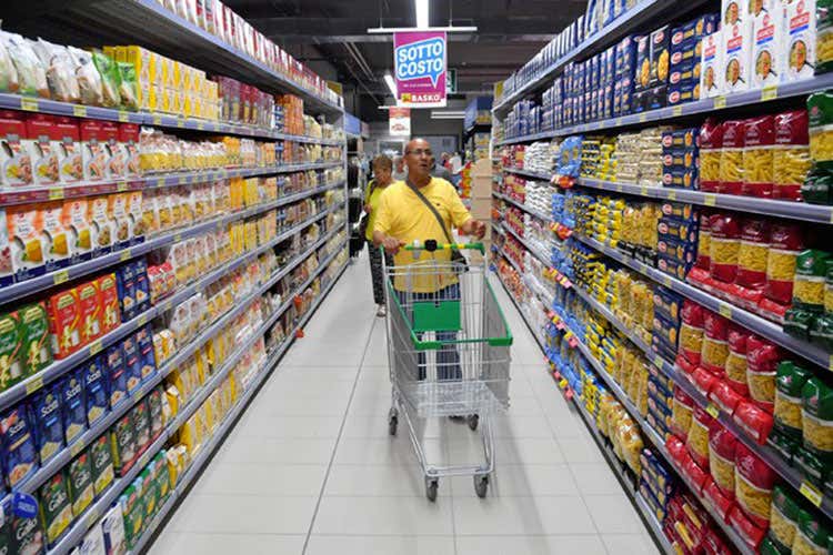 (Nestlé investe in prodotti per la salute 4 miliardi per una divisione di Merck) (Nestlé investe in prodotti per la salute 4 miliardi per una divisione di Merck)