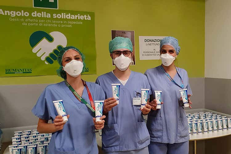 La donazione di Nettuno ad Humanitas Gavazzani Bergamo - Nettuno festeggia i suoi 50 anni donando igienizzanti ai sanitari