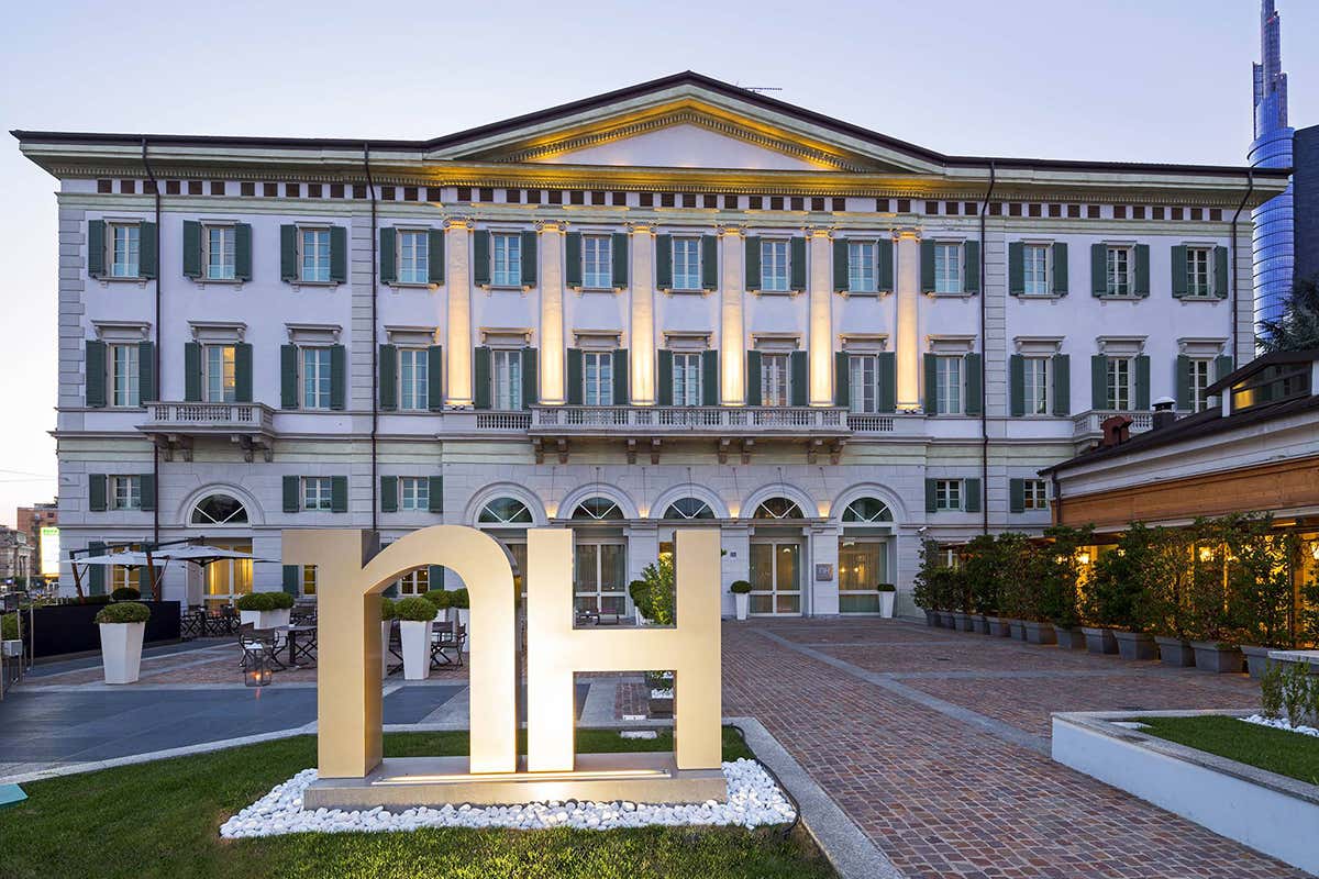 La splendida architettura ottocentesca di NH Palazzo Moscova&nbsp; Sapori mediterranei a Milano al Ristorante Forte
