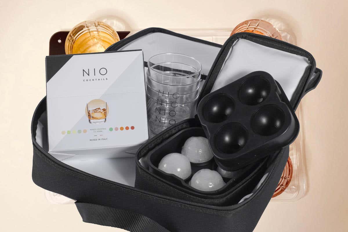 Lo zaino per portare in gita i cocktails gi&agrave; pronti da bere Per le Feste o in gita, sempre gi&agrave; pronti i grandi cocktails