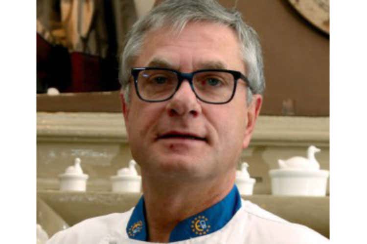 Bernard Fournier (No alle aragoste in acqua bollente I cuochi svizzeri si dividono) Bernard Fournier (No alle aragoste in acqua bollente I cuochi svizzeri si dividono)