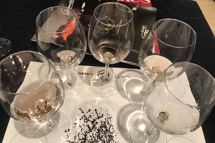 I calici protagonisti della degustazione (Noitre, la prima masterclass &egrave; firmata da Bruno Vespa)