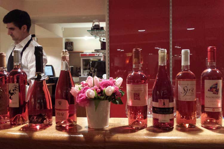 Non di solo rosso vive il vino pugliese Il rosè spopola negli States Non di solo rosso vive il vino pugliese Il rosè spopola negli States