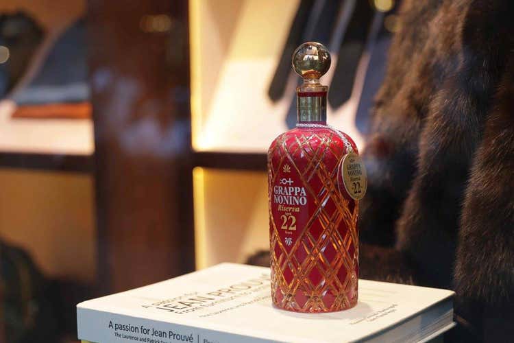 (Nonino lancia una grappa da intenditori per festeggiare i 120 anni di distillazione) (Nonino lancia una grappa da intenditori per festeggiare i 120 anni di distillazione)