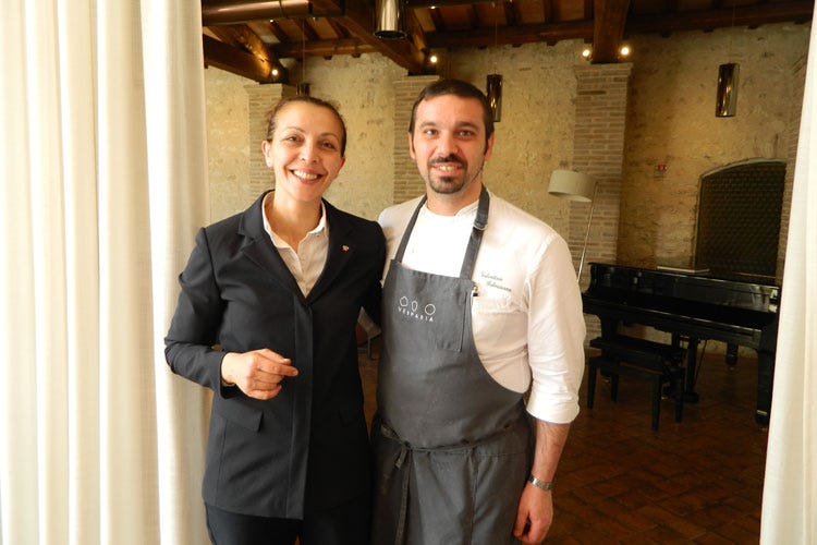 Laura Santoro e Valentino Palmisano - Norcia, Palazzo Seneca riapre le porte Palmisano nella cucina del Vespasia