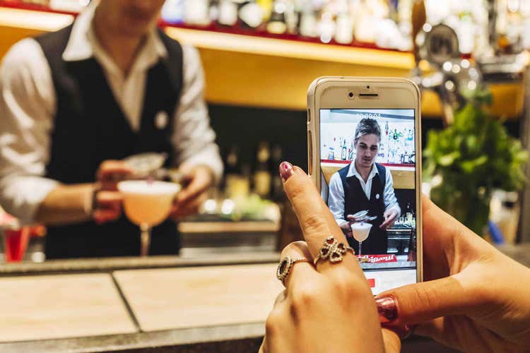 Classici della mixology e cocktail con champagne all'Achilli Caffè (Nuova vita per Achilli Caffè In cucina Cristiano Catapano)