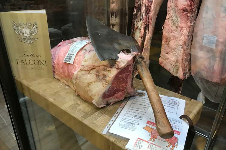 (Nuovo look per la Trattoria Falconi)