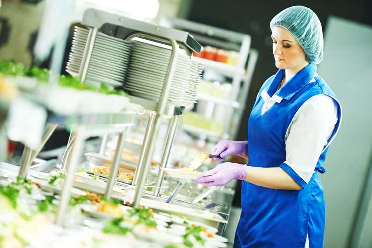 Ogni anno sprecati 149 kg di cibo a testa L'Italia punta a dimezzarli entro il 2020