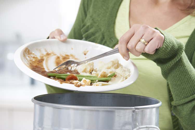 Ogni anno sprecati 149 kg di cibo a testa L'Italia punta a dimezzarli entro il 2020