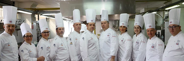 Alcuni chef del Culinary team di Palermo (Olimpiadi di cucina a Stoccarda Il tavolo del team di Palermo)
